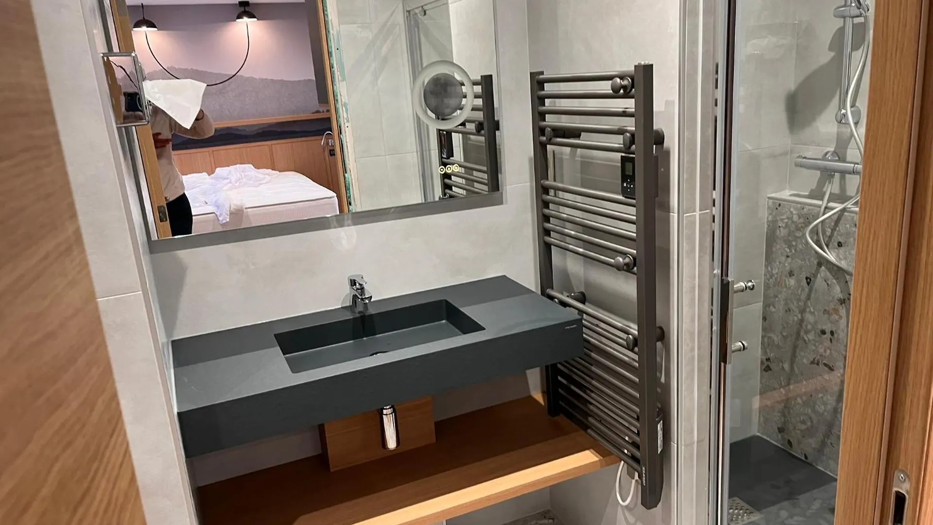 Logis Hotel Spa Restaurant Le Provence Lanarce