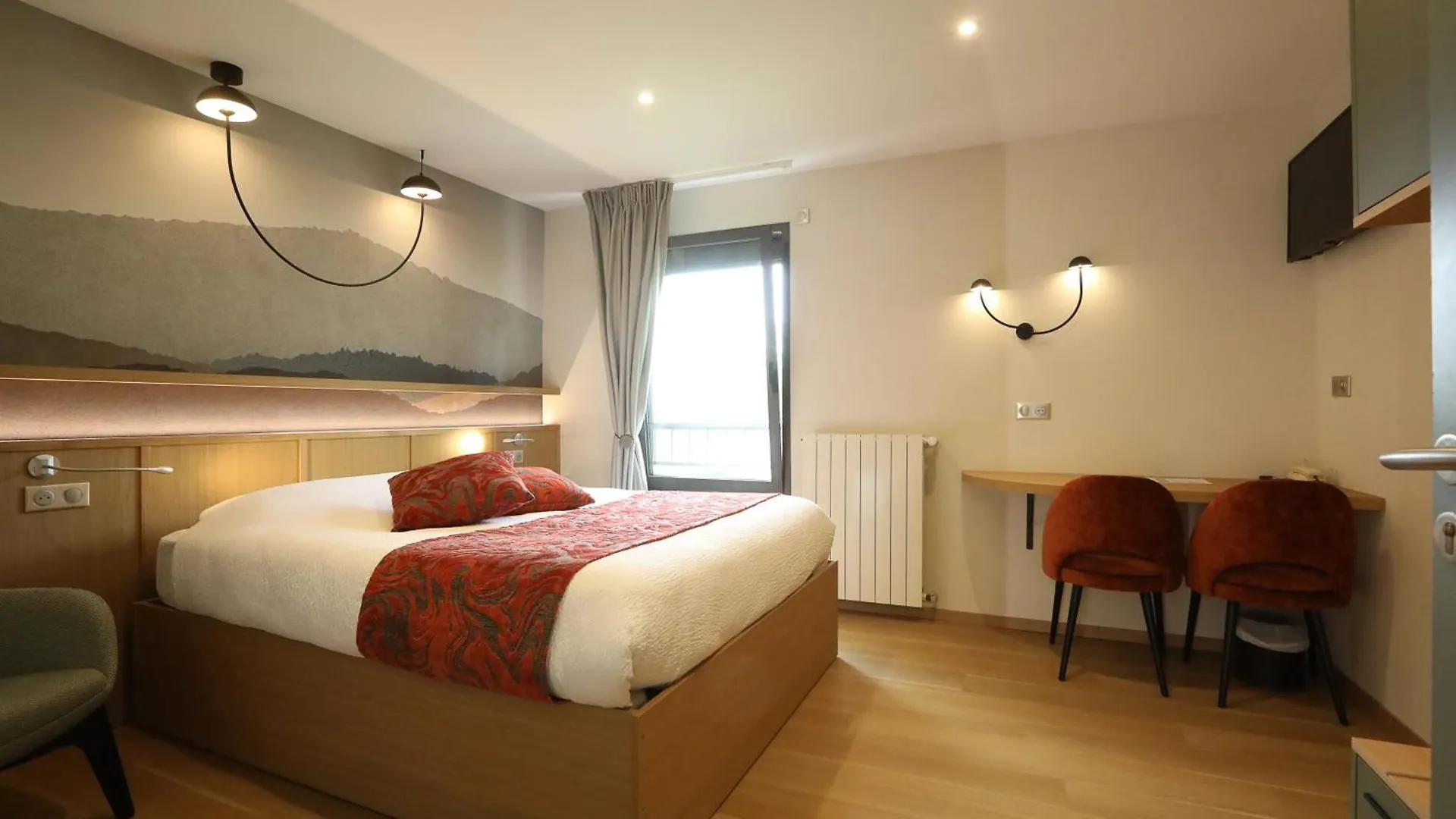 Logis Hotel Spa Restaurant Le Provence Lanarce