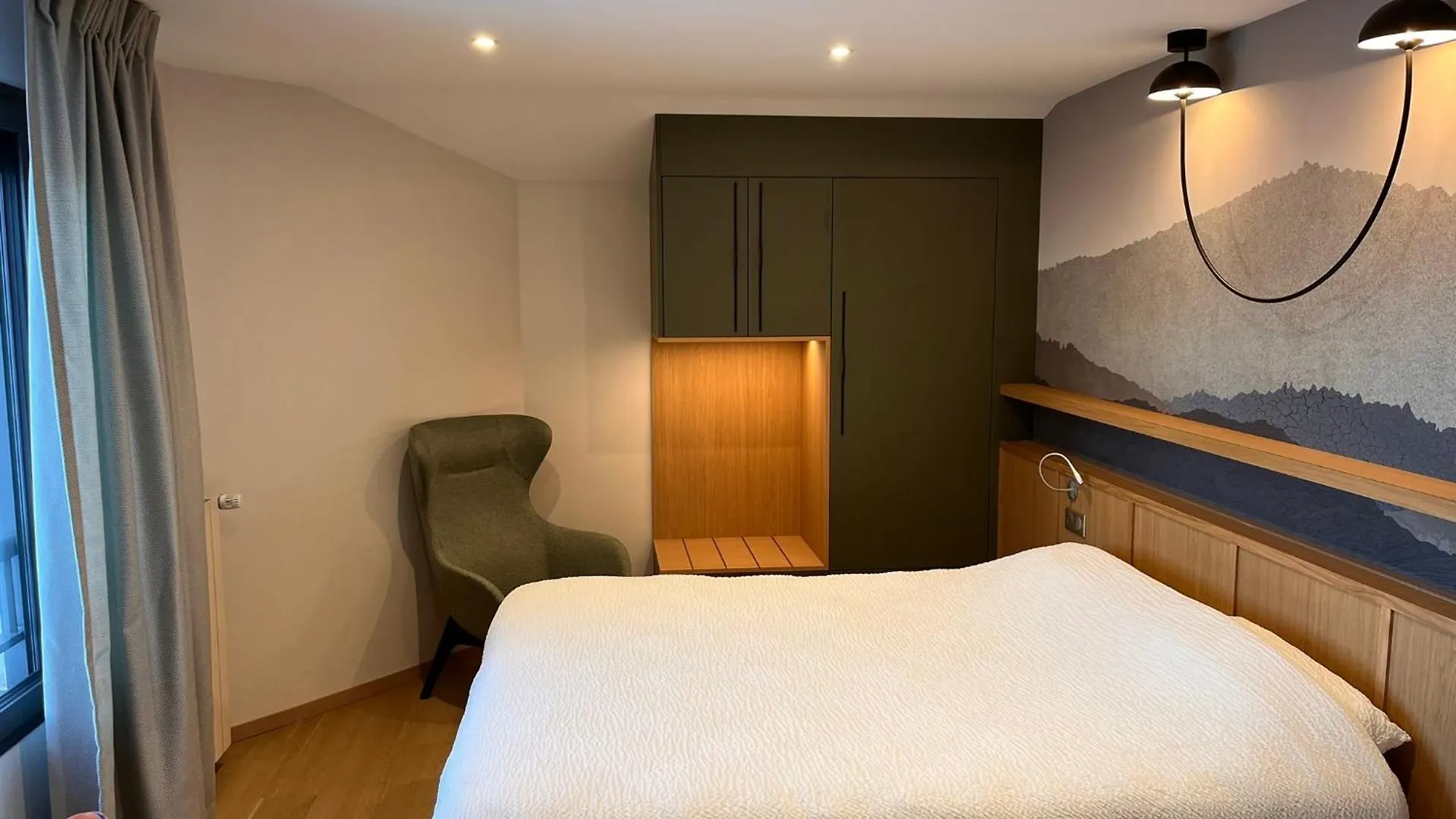 Logis Hotel Spa Restaurant Le Provence Lanarce 3*,