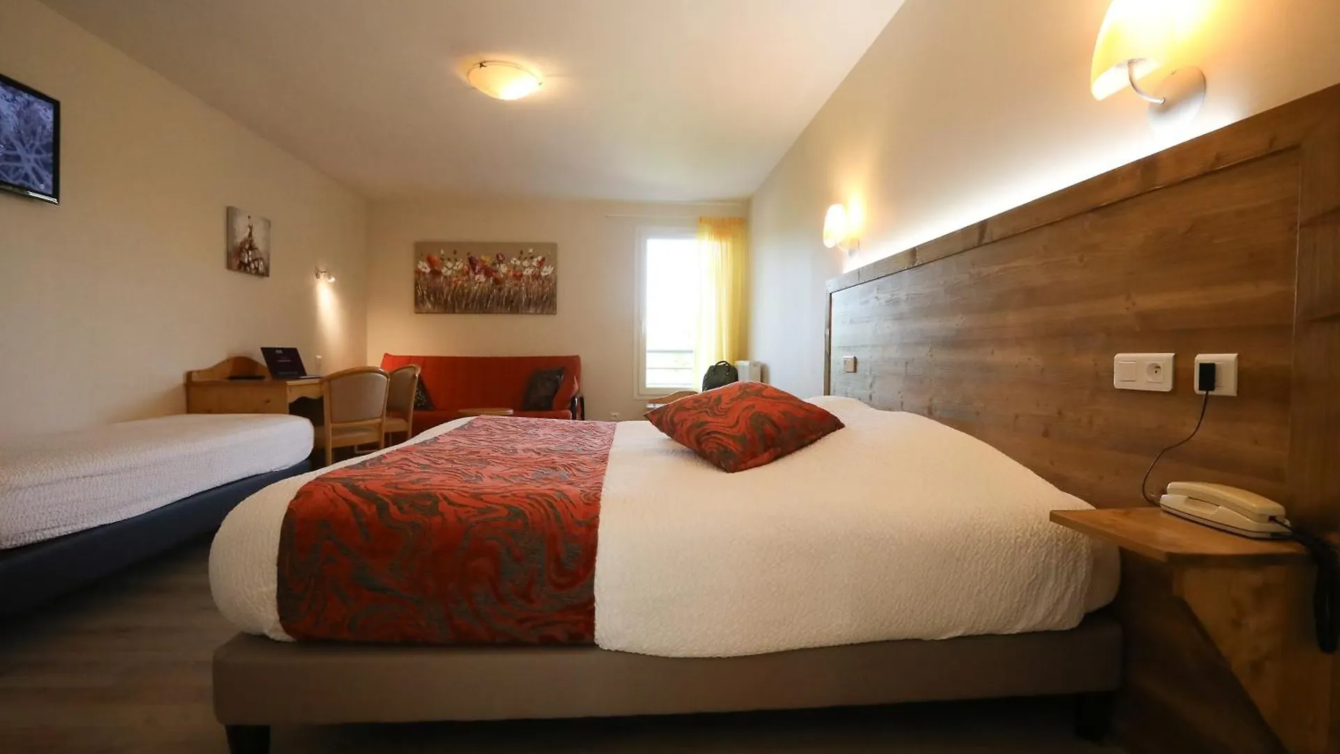 Logis Hotel Spa Restaurant Le Provence Lanarce France
