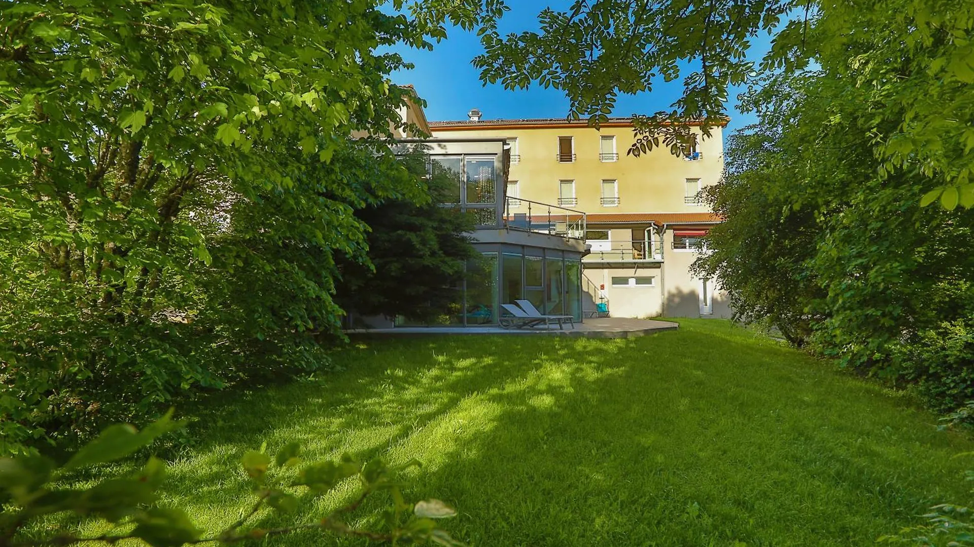 Logis Hotel Spa Restaurant Le Provence Lanarce