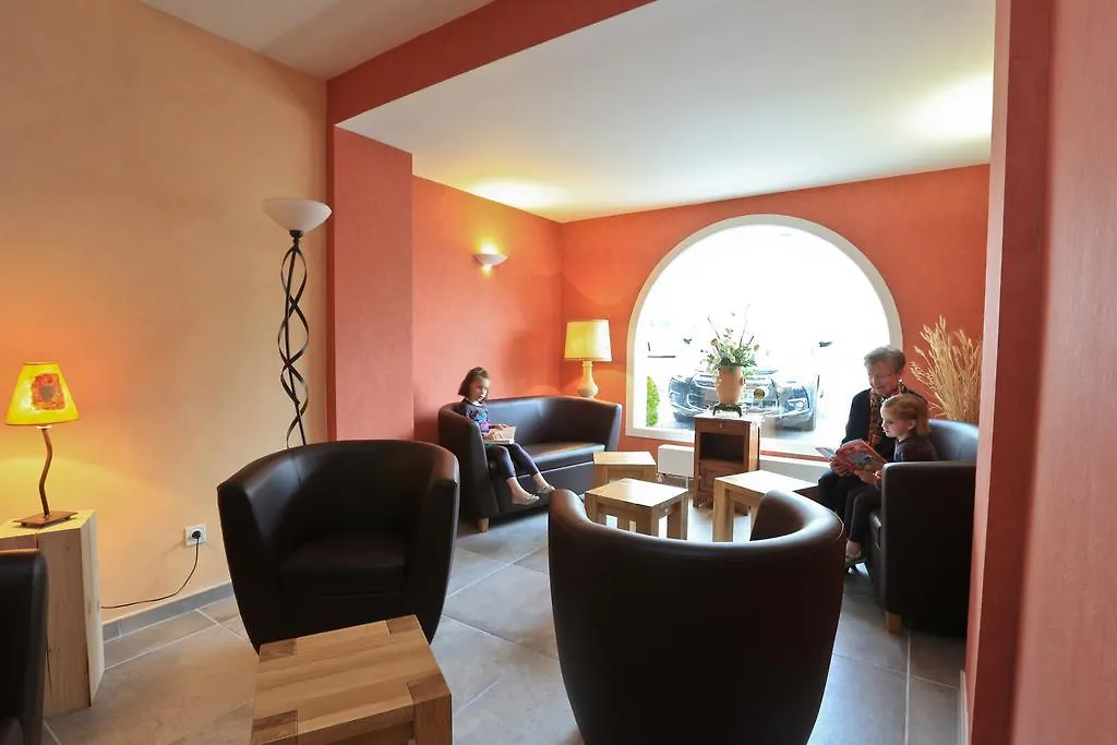 Logis Hotel Spa Restaurant Le Provence Lanarce 3*,