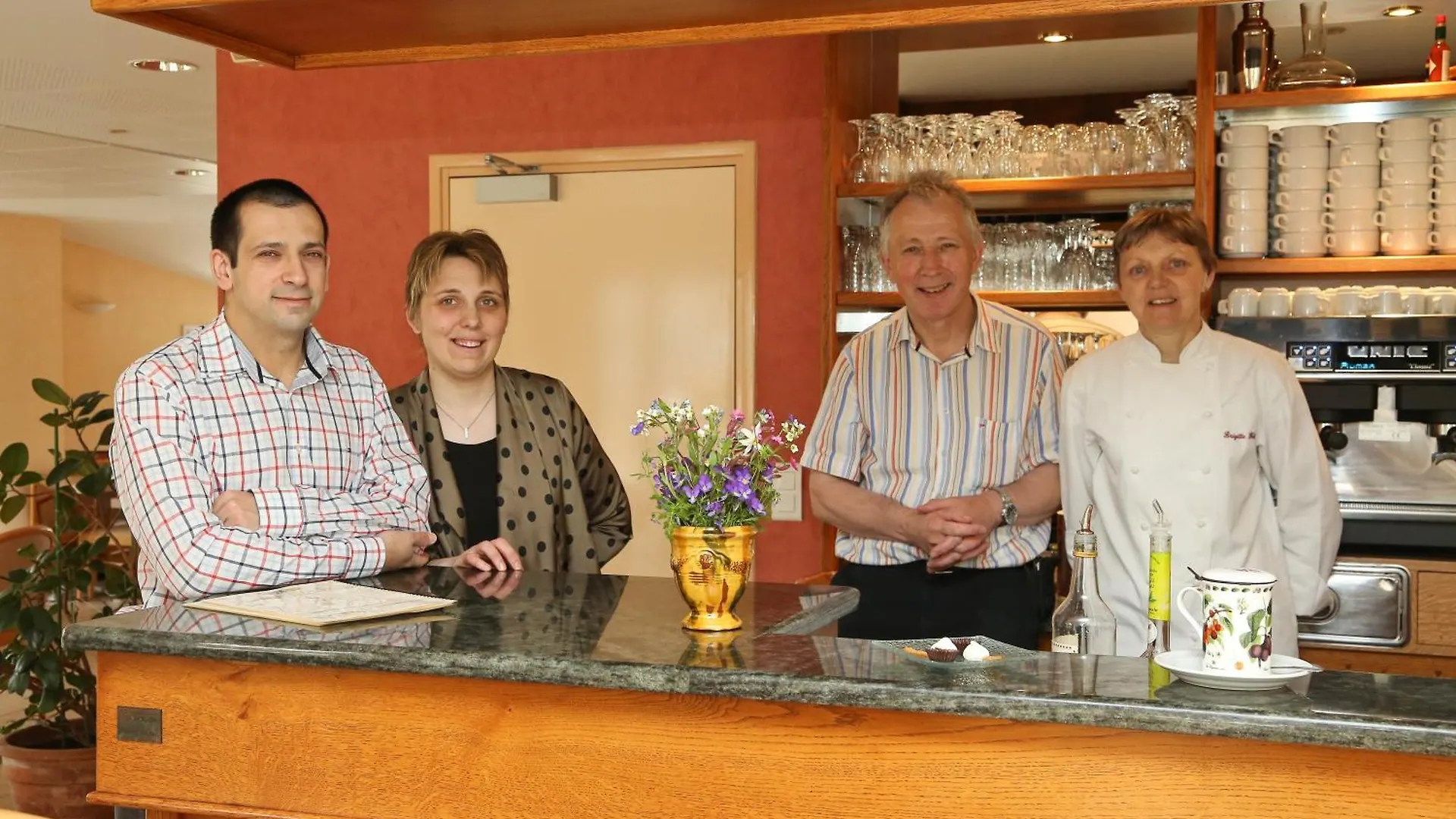 Logis Hotel Spa Restaurant Le Provence Lanarce